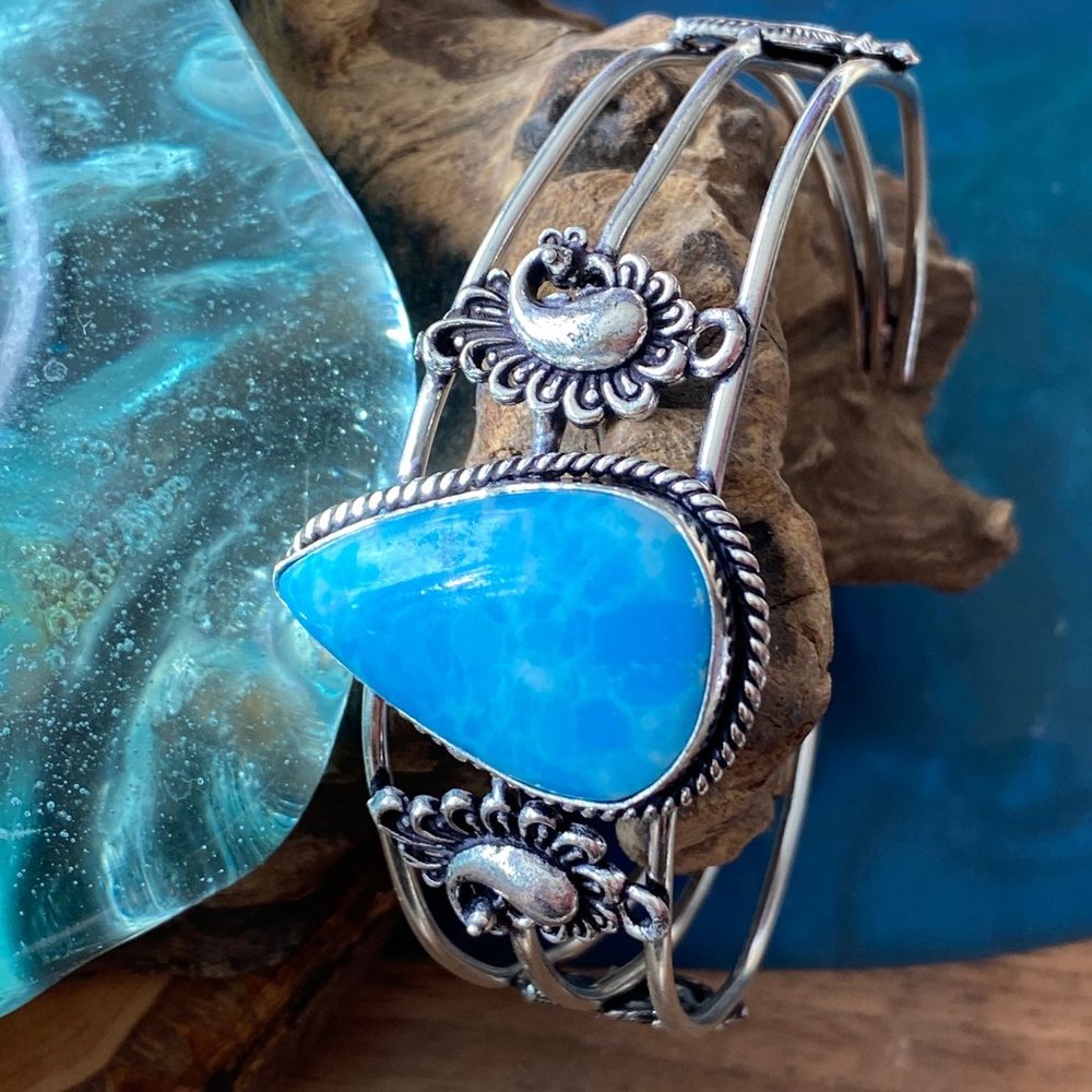 Gorgeous lab larimar bangle :-)